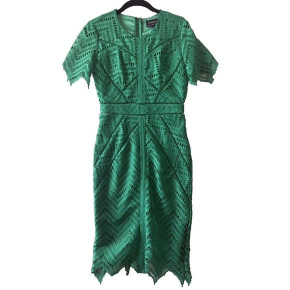 Bardot Dresses & Skirts - Bardot Green Lace Dress Size XS Sheath Short Sleeve Zip Back Elegant